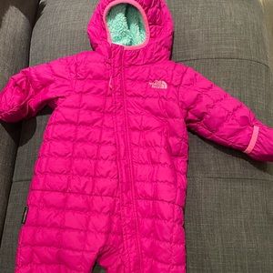 North face baby snow suit 6-12 months
